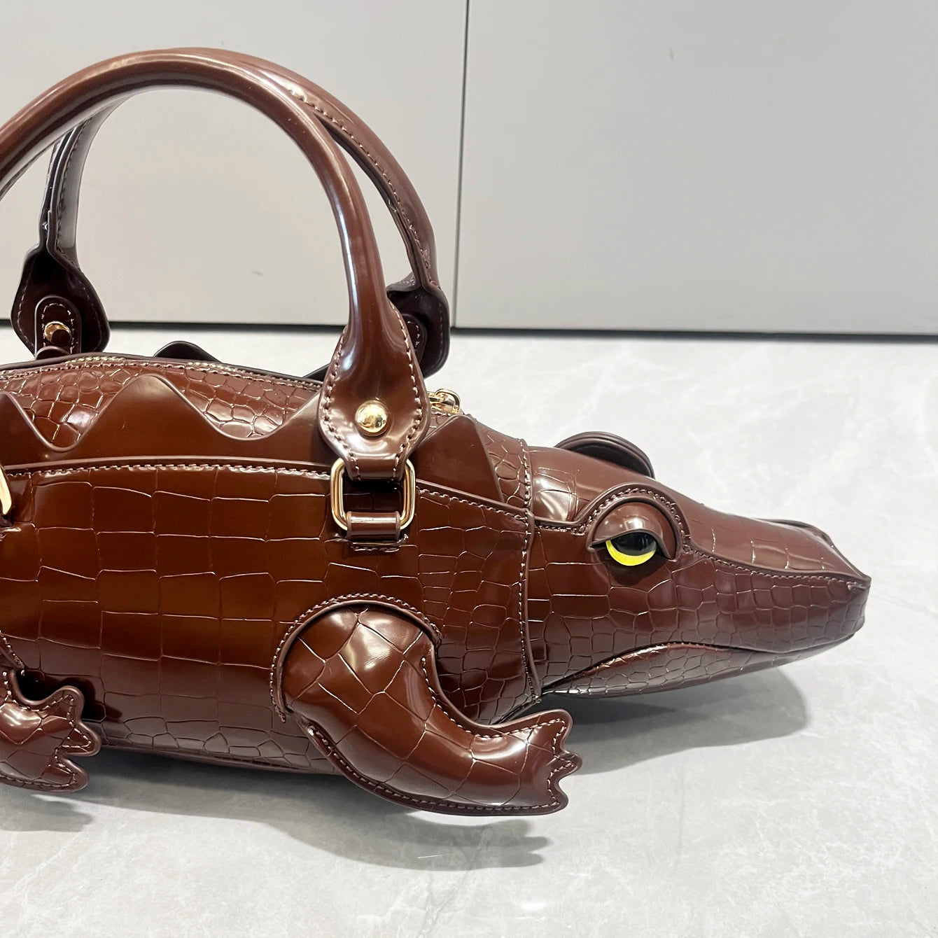 alligator Shape Shoulder bag